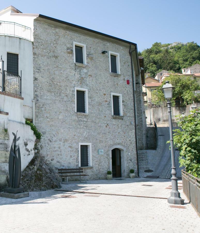 Ostello Della Gioventu Massimo Troisi Oliveto Citra Exterior photo